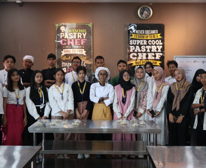 "Trial Class SMK Pariwisata Adimulia Batam, Belajar Memasak yang Seru dan Menyenangkan akan diadakan Perdana Sabtu - 16 November 2024 Berlokasi di SMK Pariwisata Adimulia Batam